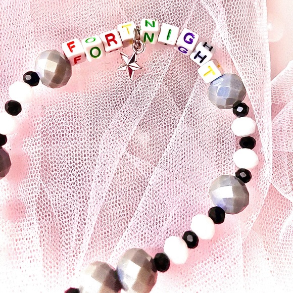 BUY1GET1FREE
The Tortured Poets Department friendship bracelet - Picture 4 of 5